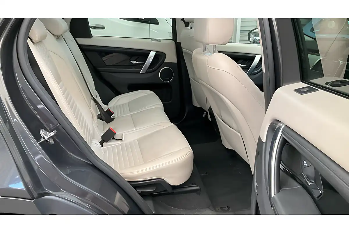 Used 2020 Land Rover Discovery Sport Hse Grey - Interior and Exterior details 6