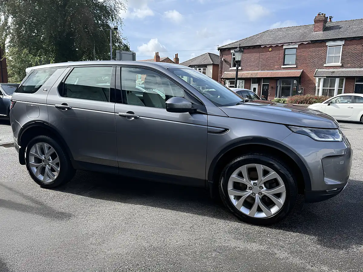 Used 2020 Land Rover Discovery Sport Hse Grey - Interior and Exterior details 9