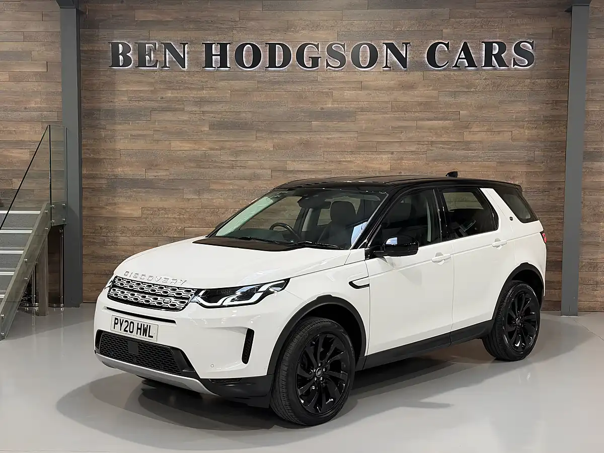 Used 2020 Land Rover Discovery Sport Hse White - Front View