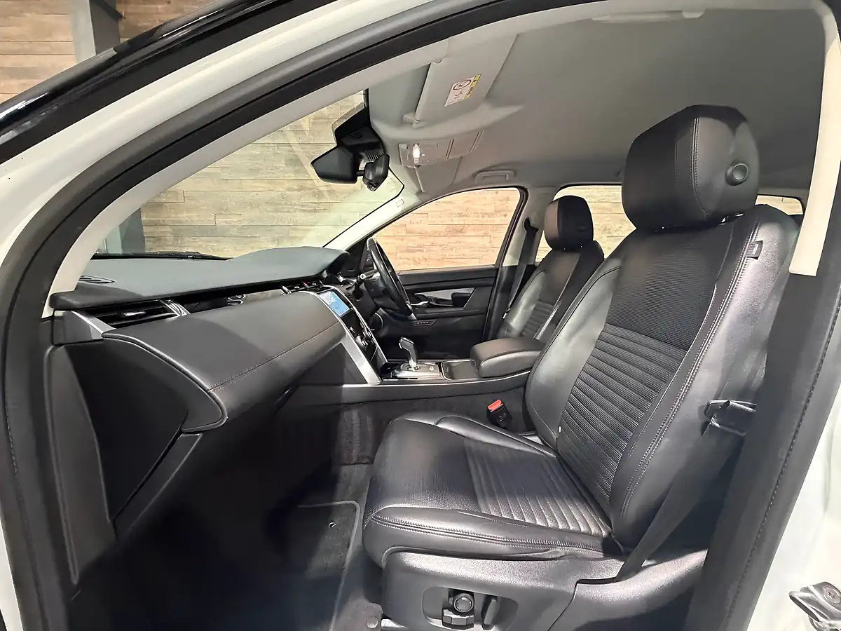 Used 2020 Land Rover Discovery Sport Hse White - Interior and Exterior details 10
