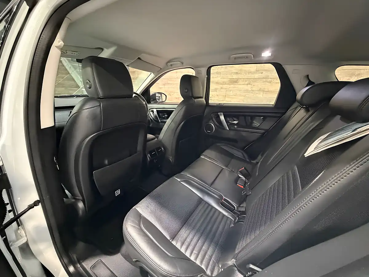 Used 2020 Land Rover Discovery Sport Hse White - Interior and Exterior details 11