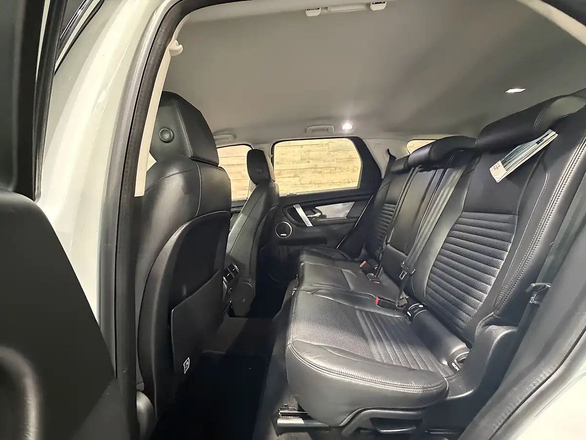 Used 2020 Land Rover Discovery Sport Hse White - Interior and Exterior details 12