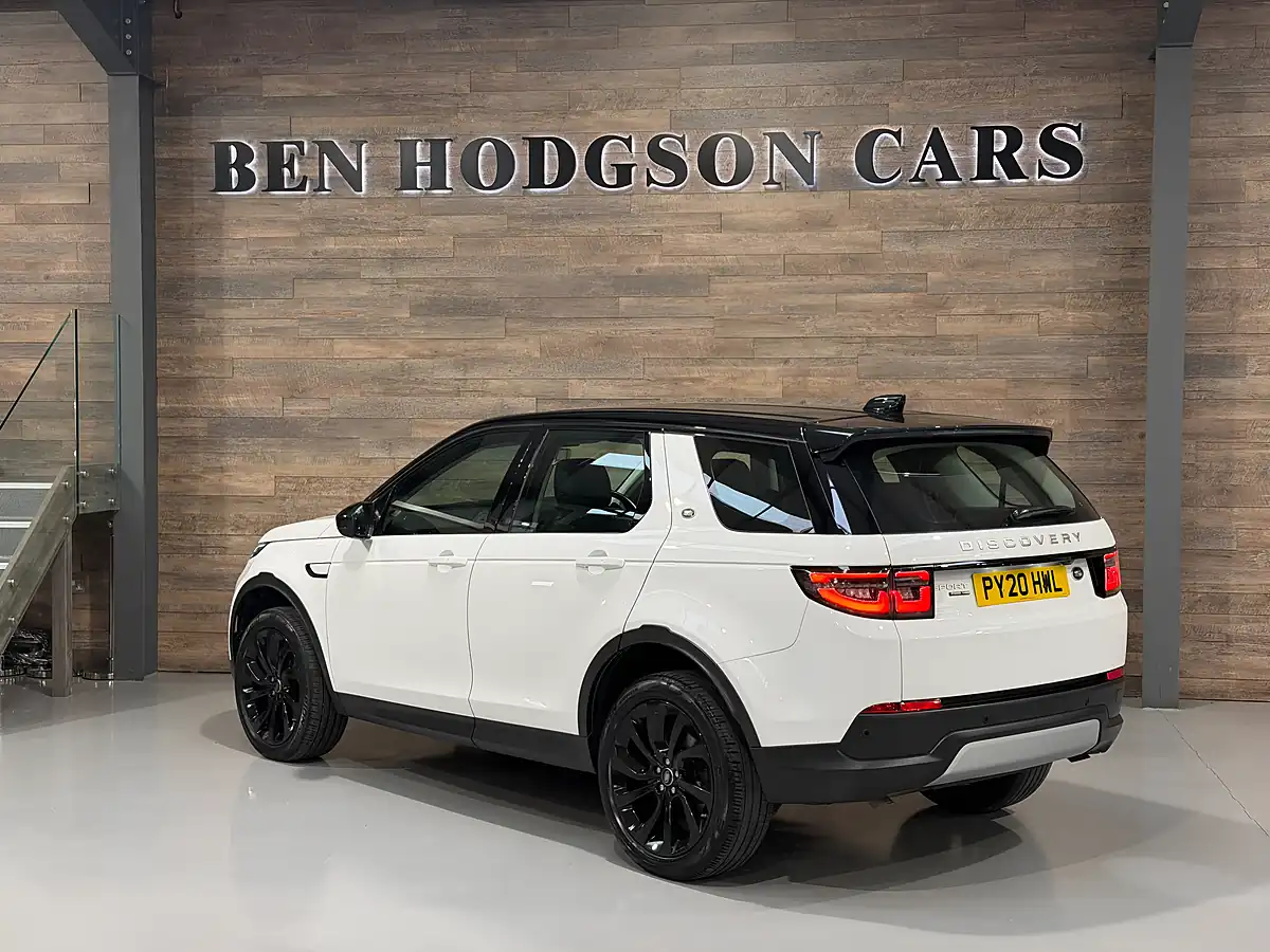 Used 2020 Land Rover Discovery Sport Hse White - Interior and Exterior details 3