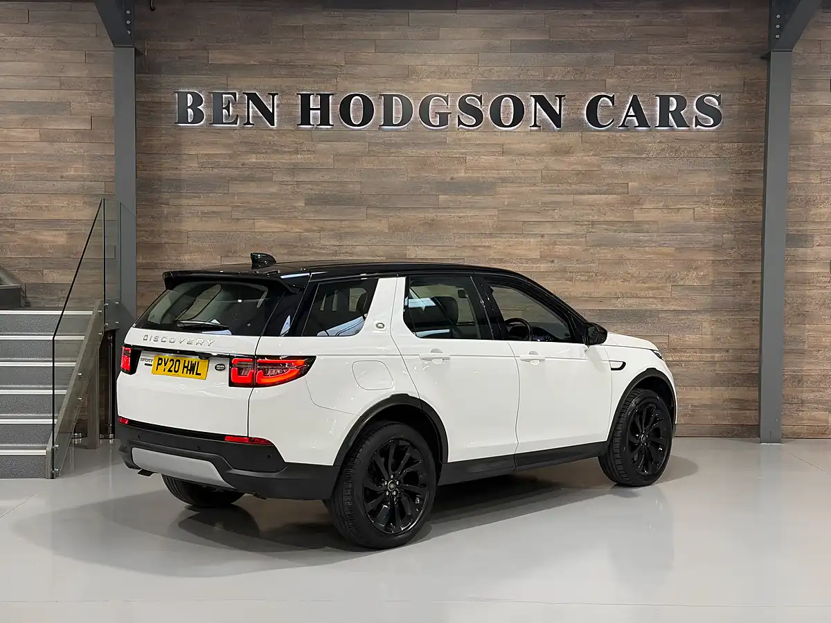 Used 2020 Land Rover Discovery Sport Hse White - Interior and Exterior details 4
