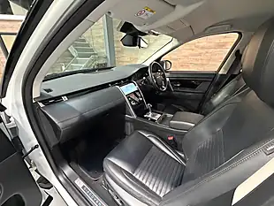 Used 2020 Land Rover Discovery Sport Hse White - Interior and Exterior details 9