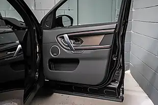 Used 2020 Land Rover Discovery Sport R-Dynamic Hse Black - Interior and Exterior details 5