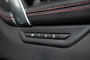 Used 2020 Land Rover Discovery Sport R-Dynamic Hse Black - Interior and Exterior details 6