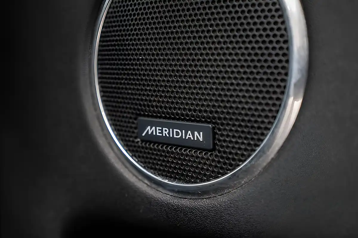 Used 2020 Land Rover Discovery Sport R-Dynamic Hse Black - Interior and Exterior details 7