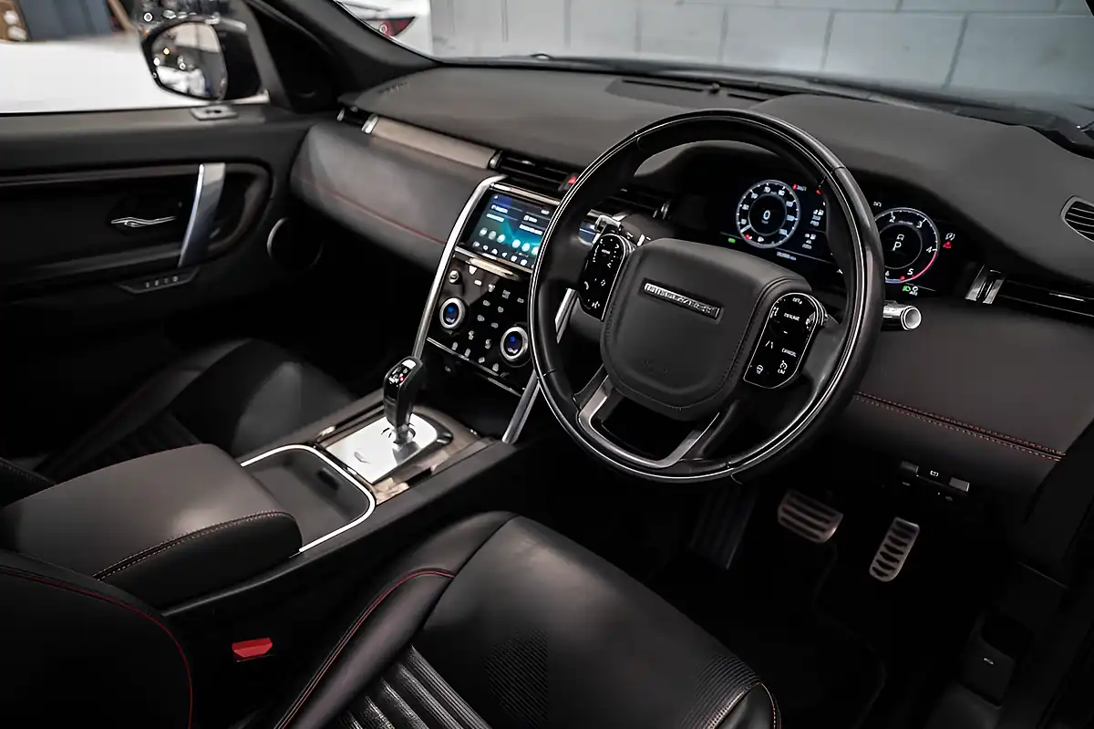 Used 2020 Land Rover Discovery Sport R-Dynamic Hse Black - Interior and Exterior details 8