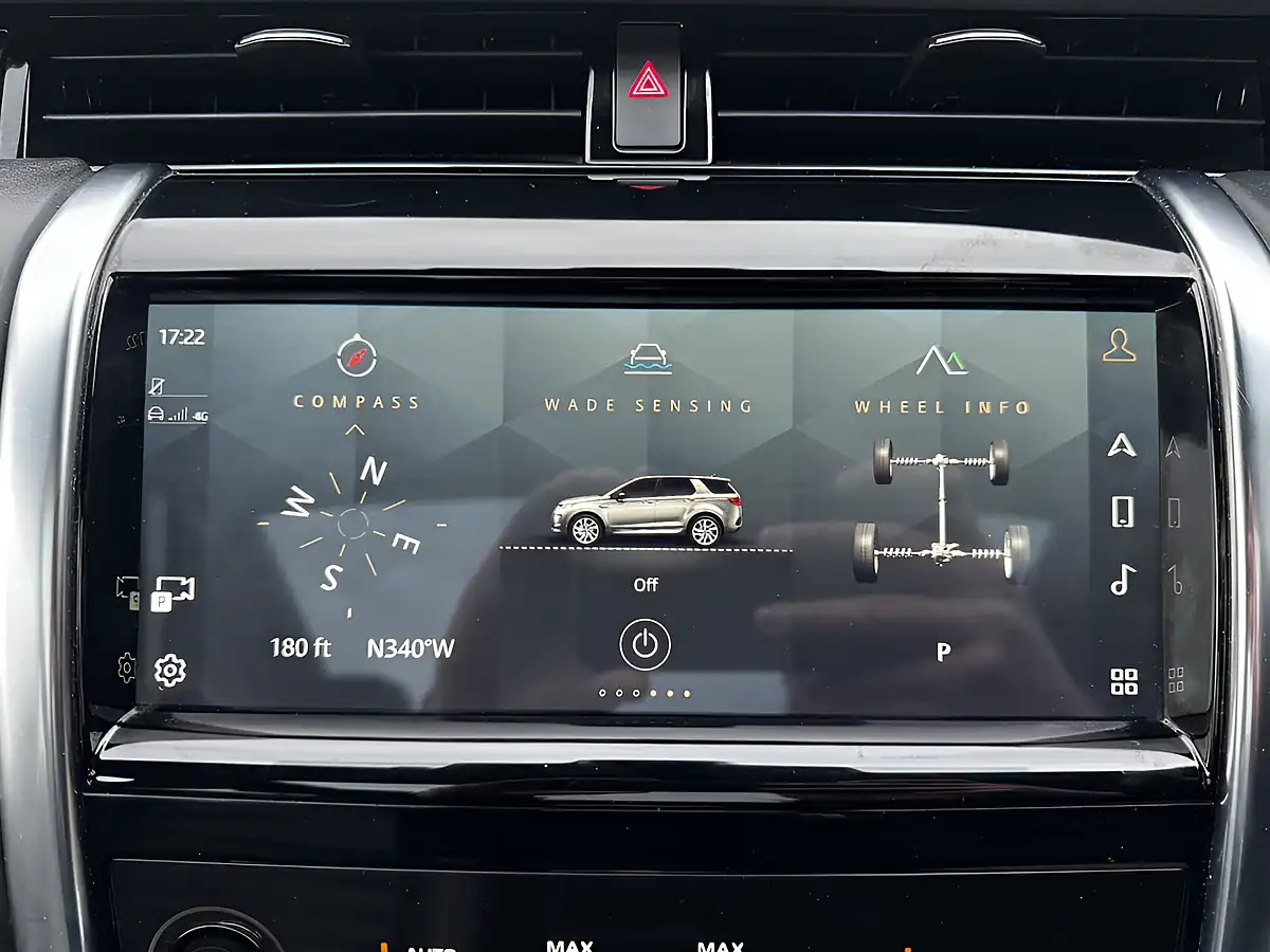 Used 2020 Land Rover Discovery Sport R-Dynamic Hse White - Interior and Exterior details 15