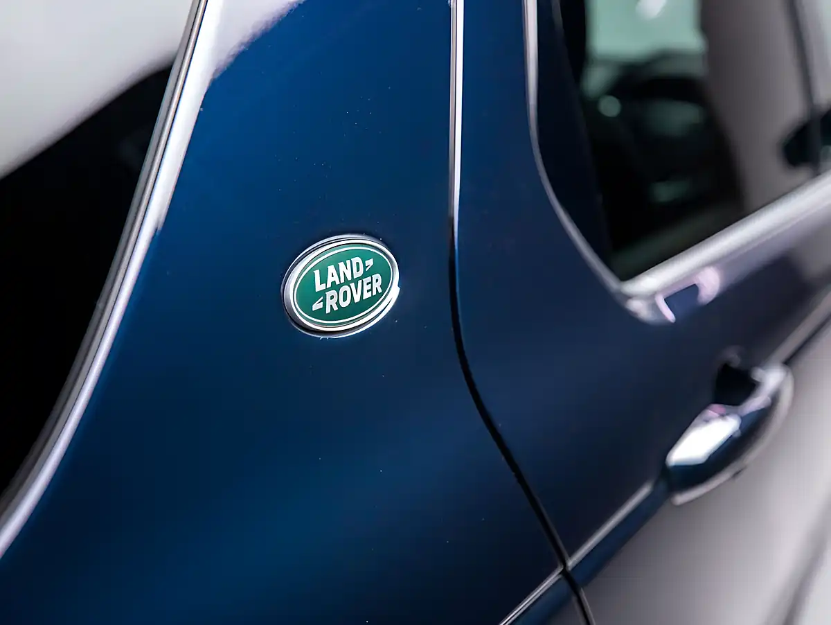 Used 2020 Land Rover Discovery Sport R-Dynamic Se Blue - Interior and Exterior details 12