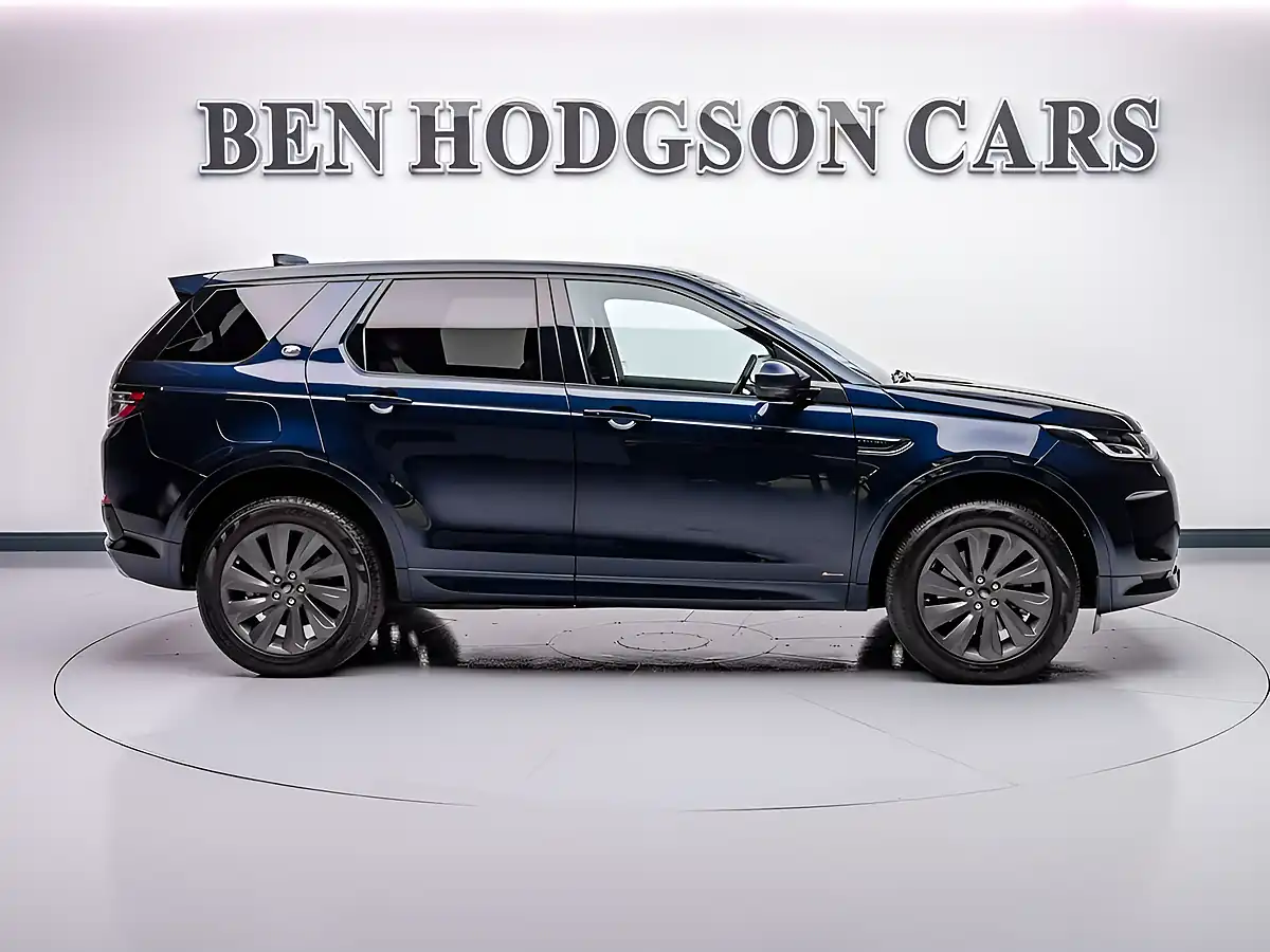 Used 2020 Land Rover Discovery Sport R-Dynamic Se Blue - Interior and Exterior details 4