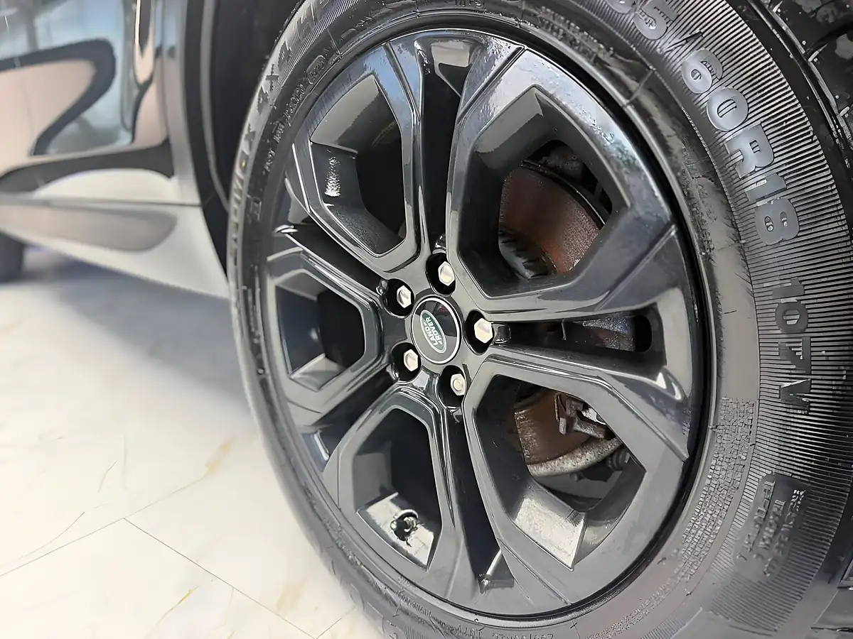 Used 2020 Land Rover Discovery Sport S Black - Interior and Exterior details 11