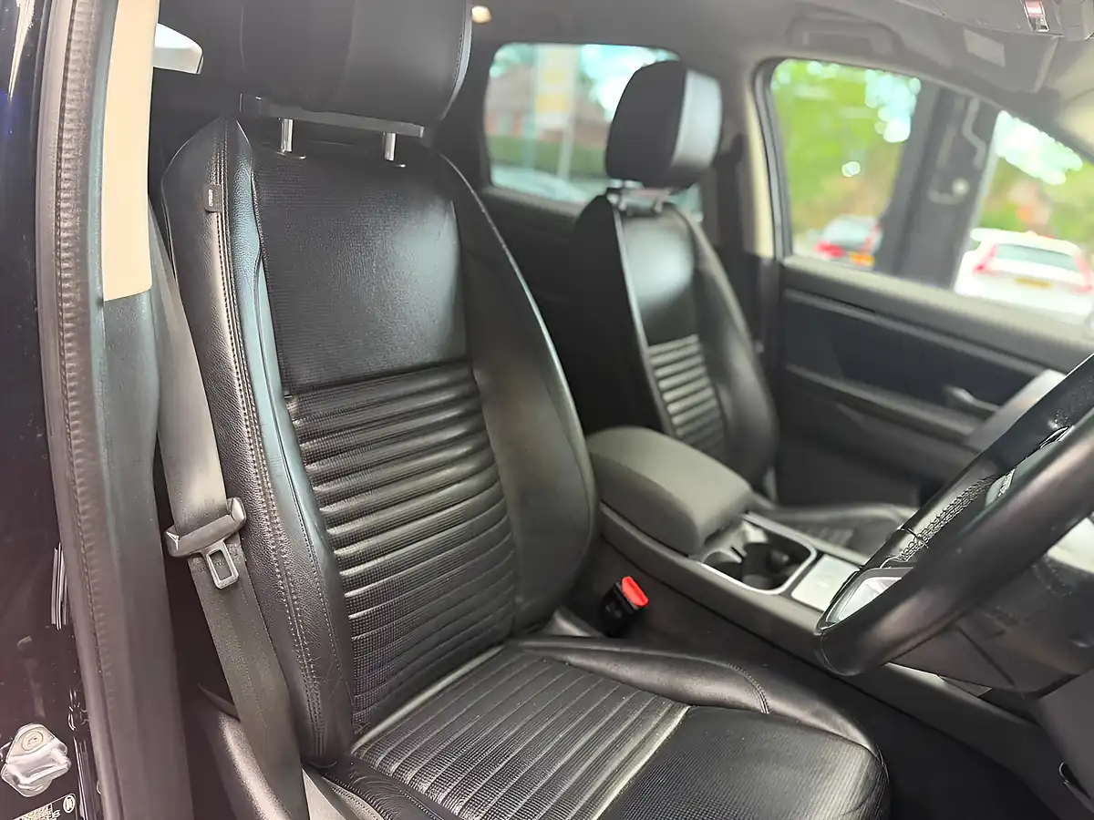 Used 2020 Land Rover Discovery Sport S Black - Interior and Exterior details 18