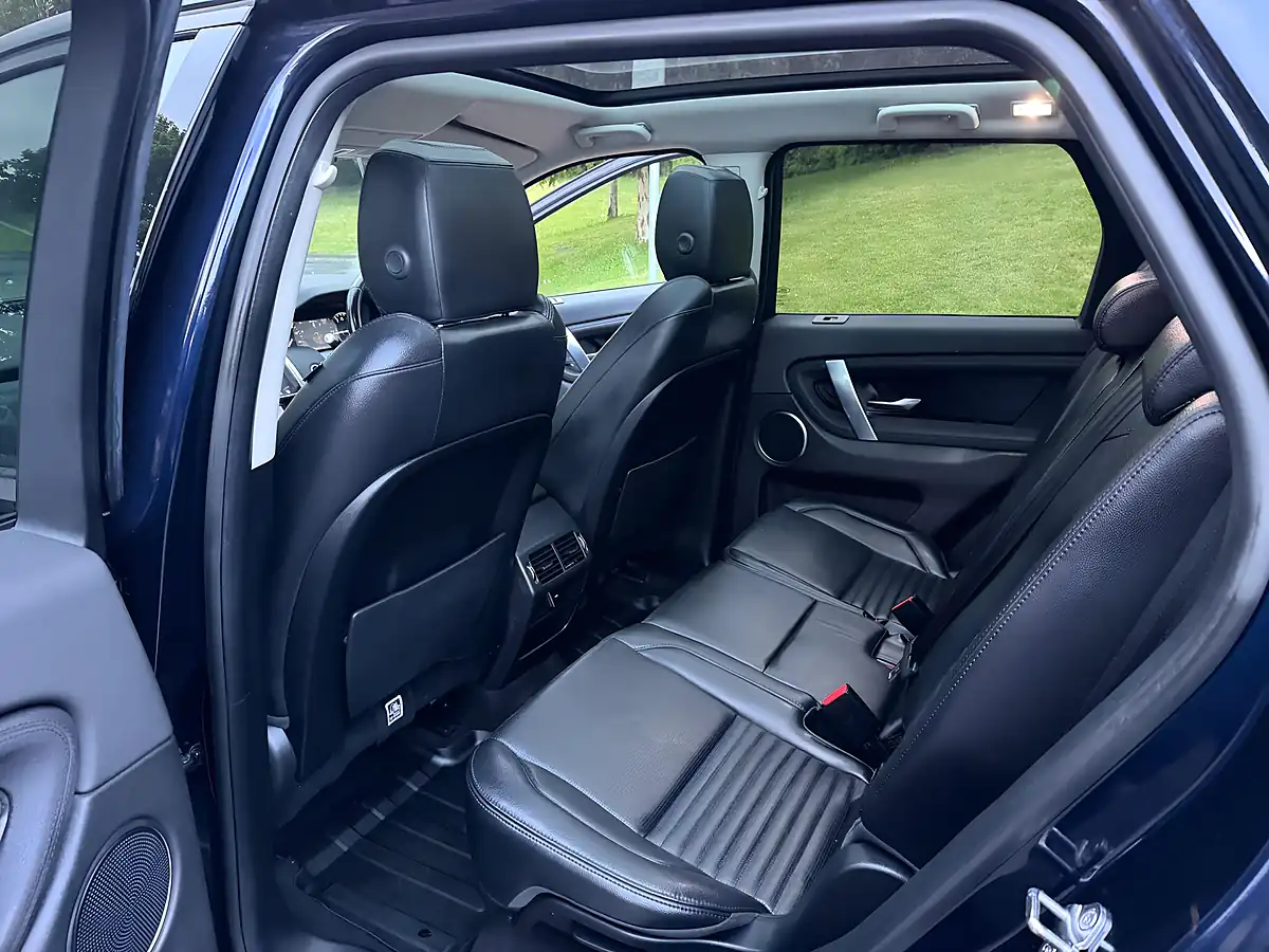 Used 2020 Land Rover Discovery Sport S Blue - Interior and Exterior details 13
