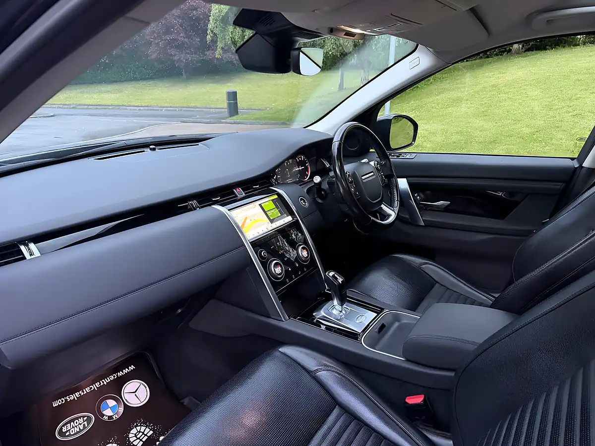 Used 2020 Land Rover Discovery Sport S Blue - Interior and Exterior details 14