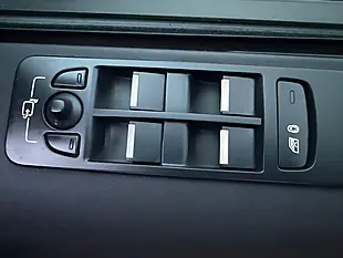 Used 2020 Land Rover Discovery Sport S Blue - Interior and Exterior details 16