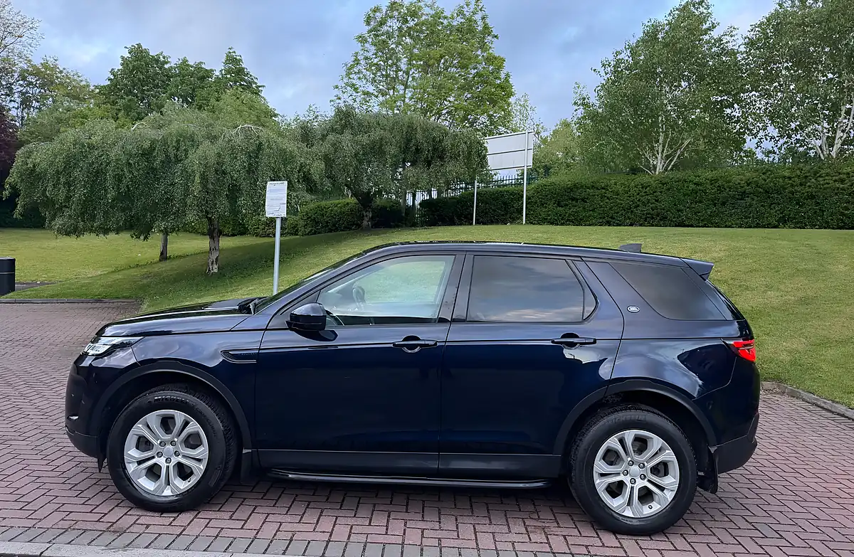 Used 2020 Land Rover Discovery Sport S Blue - Interior and Exterior details 9