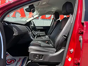 Used 2020 Land Rover Discovery Sport S Red - Interior and Exterior details 12