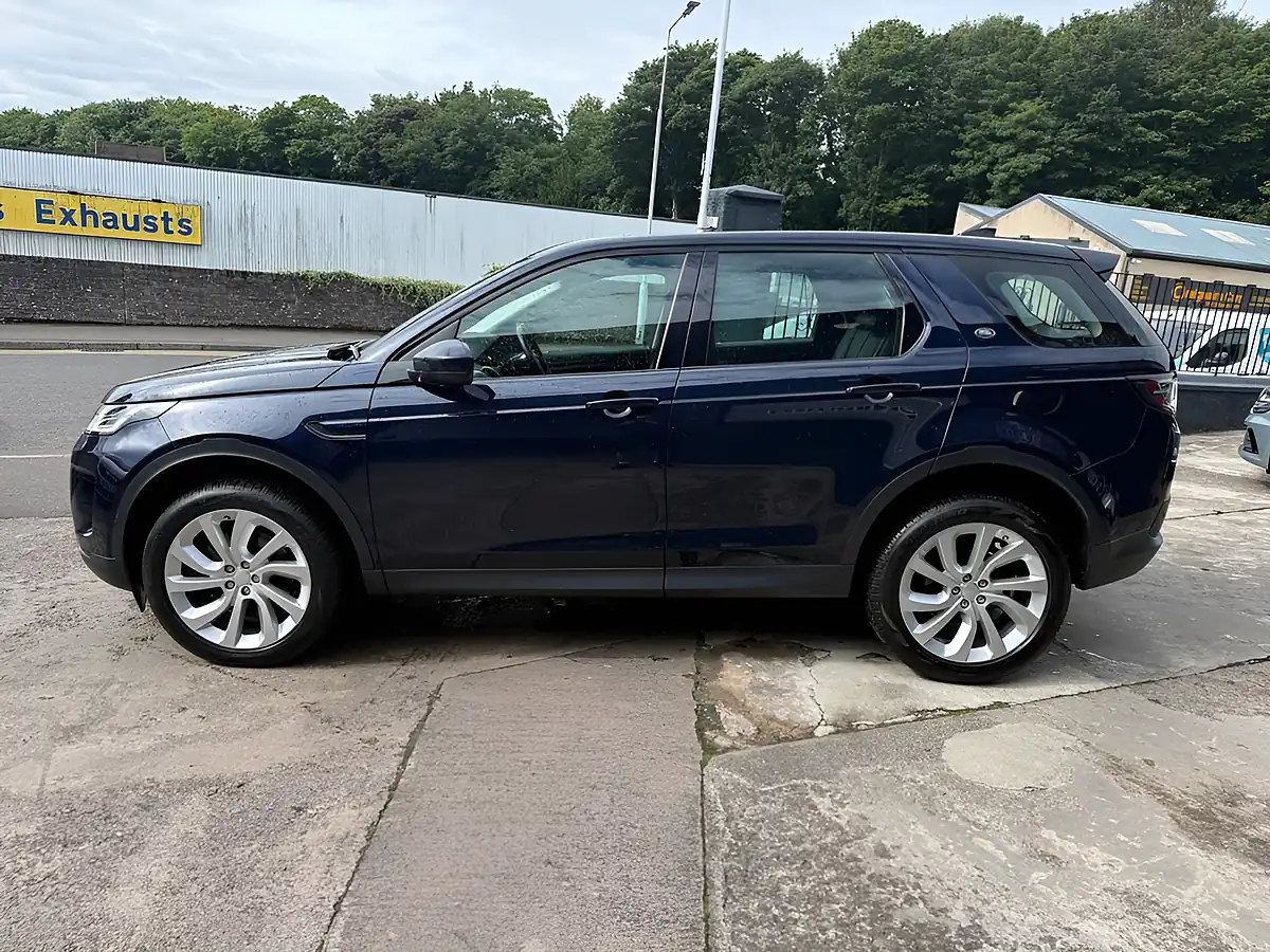 Used 2020 Land Rover Discovery Sport Se Blue - Interior and Exterior details 7