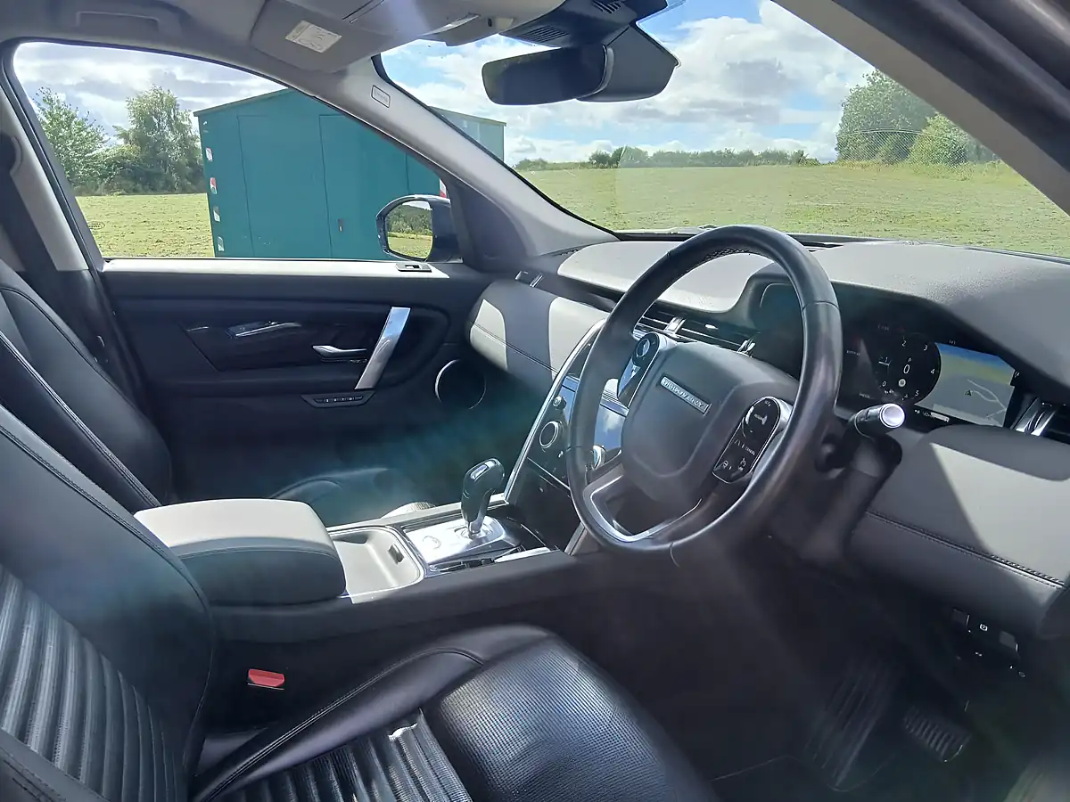 Used 2020 Land Rover Discovery Sport Se Grey - Interior and Exterior details 11
