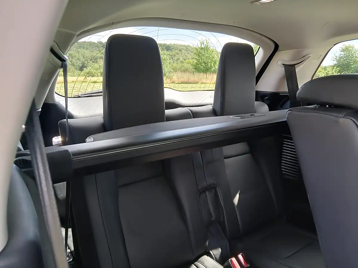 Used 2020 Land Rover Discovery Sport Se Grey - Interior and Exterior details 14