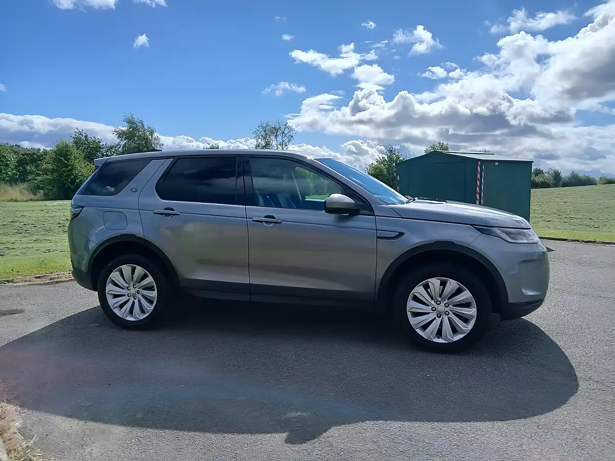 Used 2020 Land Rover Discovery Sport Se Grey - Interior and Exterior details 4