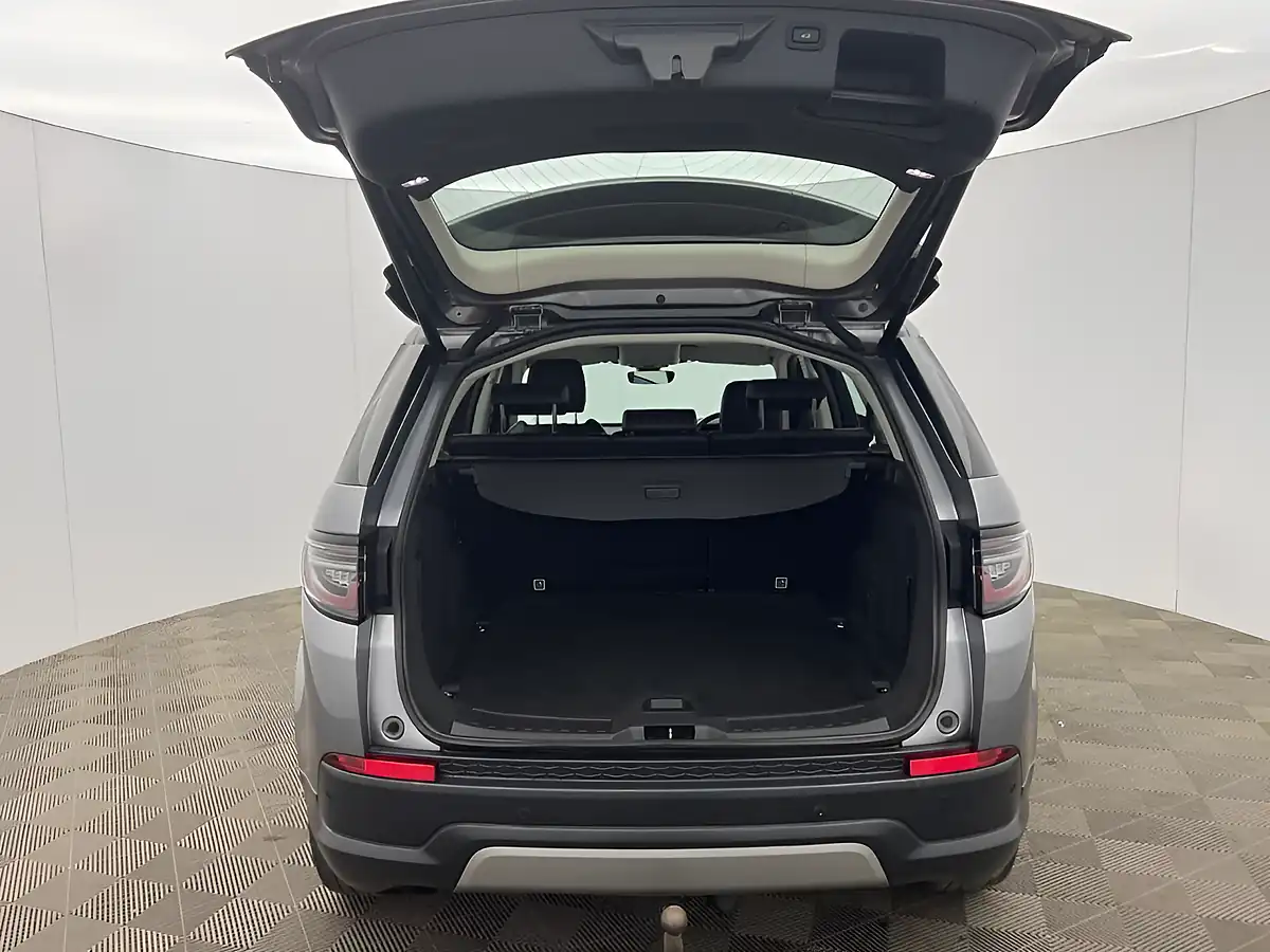 Used 2020 Land Rover Discovery Sport Se Grey - Interior and Exterior details 8