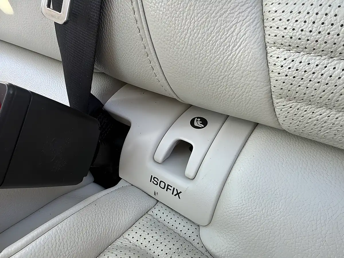 Used 2020 Land Rover Discovery Sport Se Silver - Interior and Exterior details 20