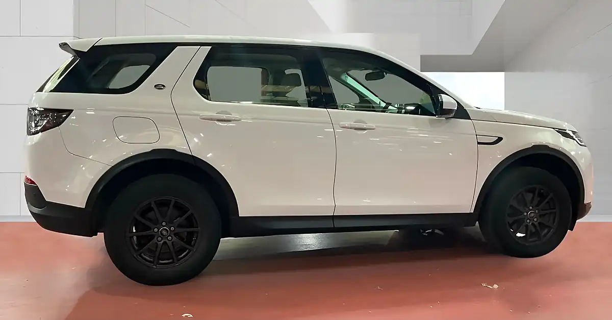 Used 2020 Land Rover Discovery Sport White - Interior and Exterior details 5