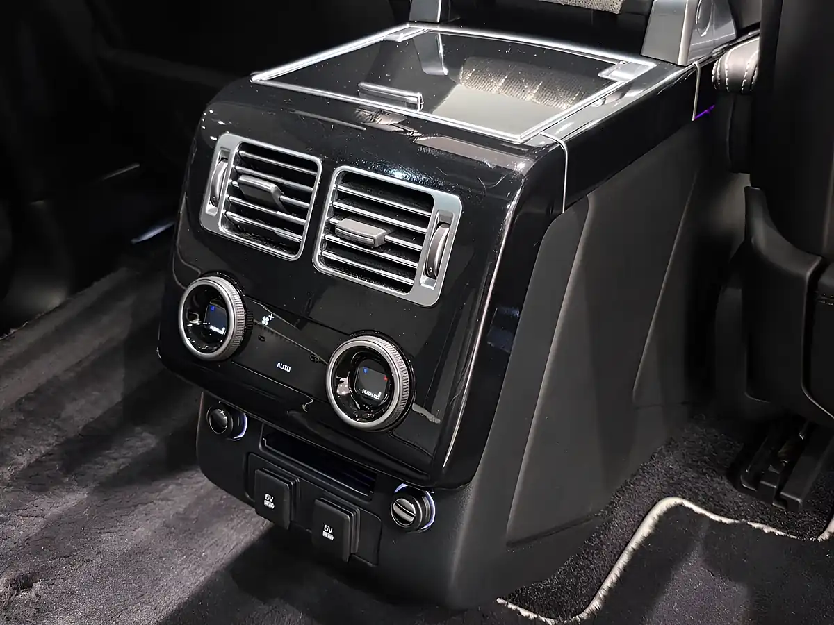 Used 2020 Land Rover Range Rover Autobiography Eiger Grey Metallic - Interior and Exterior details 13