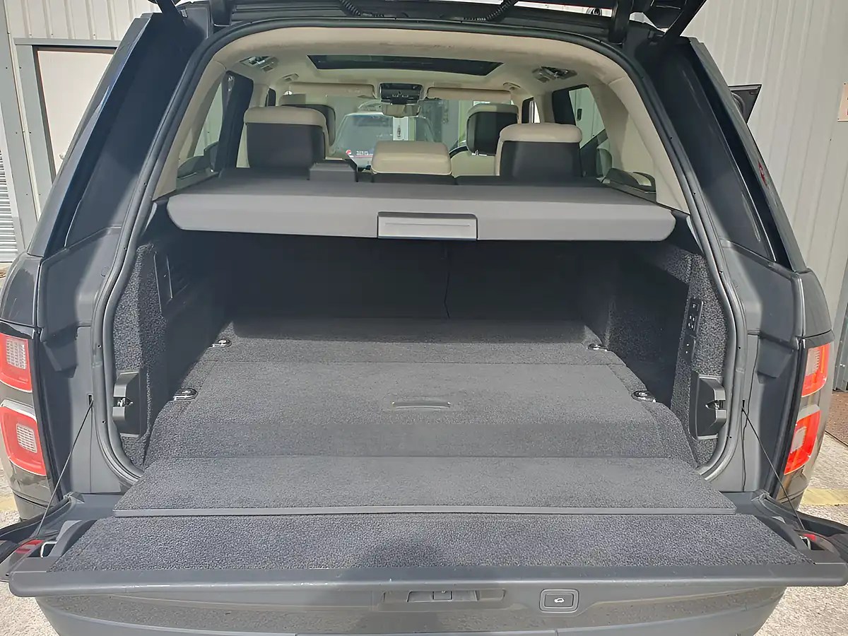 Used 2020 Land Rover Range Rover Autobiography Grey - Interior and Exterior details 16