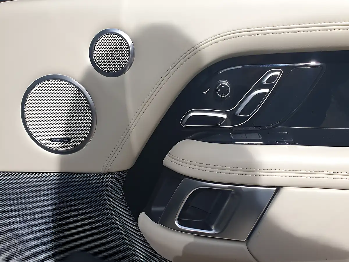 Used 2020 Land Rover Range Rover Autobiography Grey - Interior and Exterior details 18