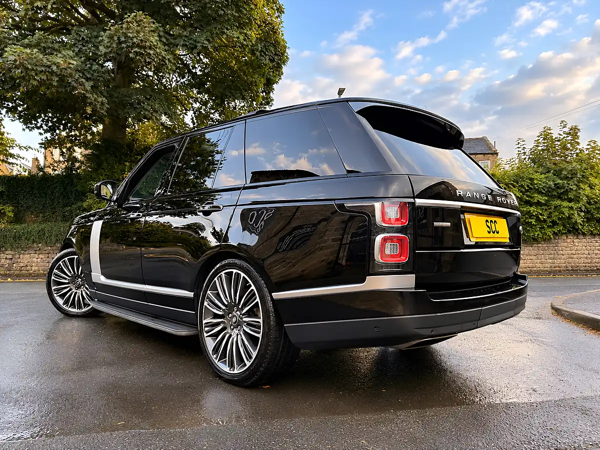Used 2020 Land Rover Range Rover Autobiography Santorini Black - Interior and Exterior details 8