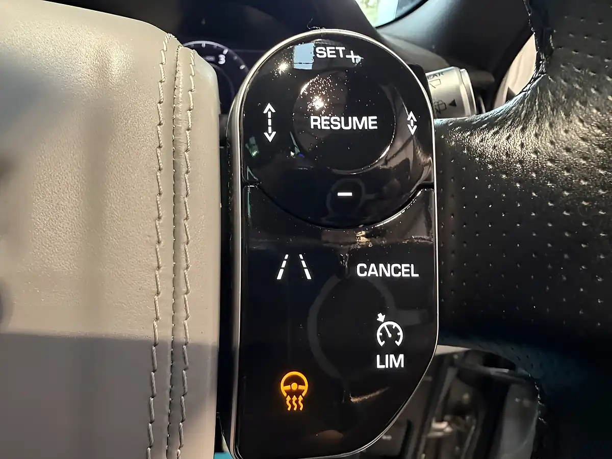 Used 2020 Land Rover Range Rover Evoque First Edition Silver - Interior and Exterior details 17