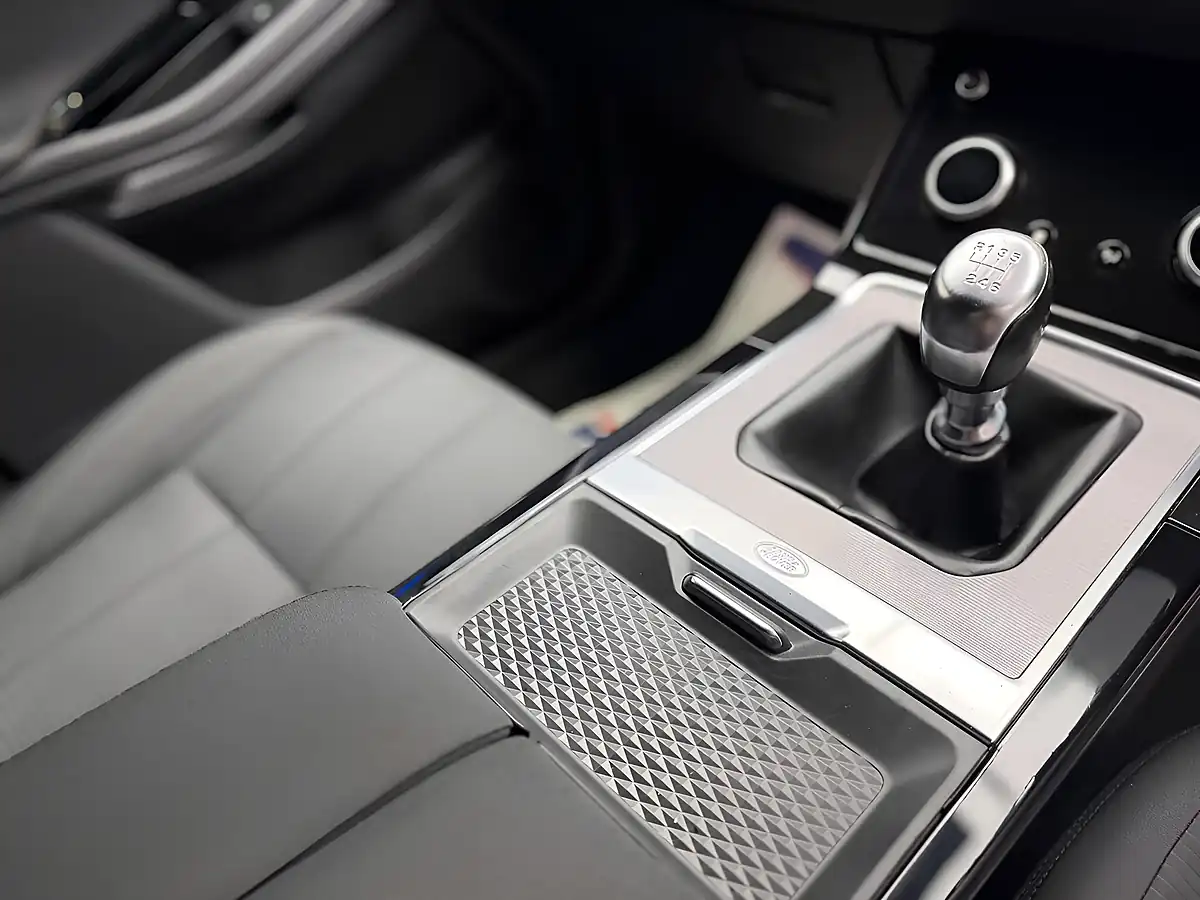 Used 2020 Land Rover Range Rover Evoque FWD Euro 6 (s/S) 5dr White - Interior and Exterior details 14