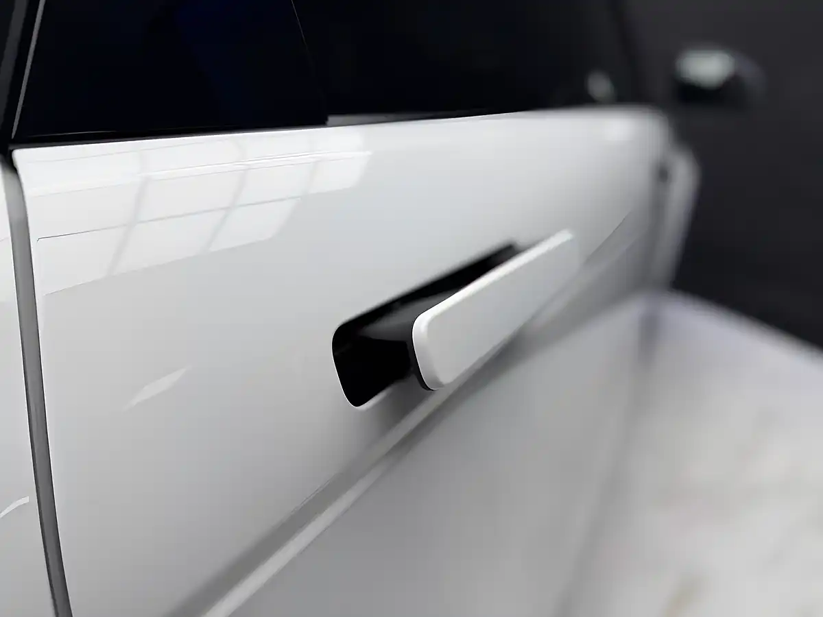 Used 2020 Land Rover Range Rover Evoque FWD Euro 6 (s/S) 5dr White - Interior and Exterior details 9