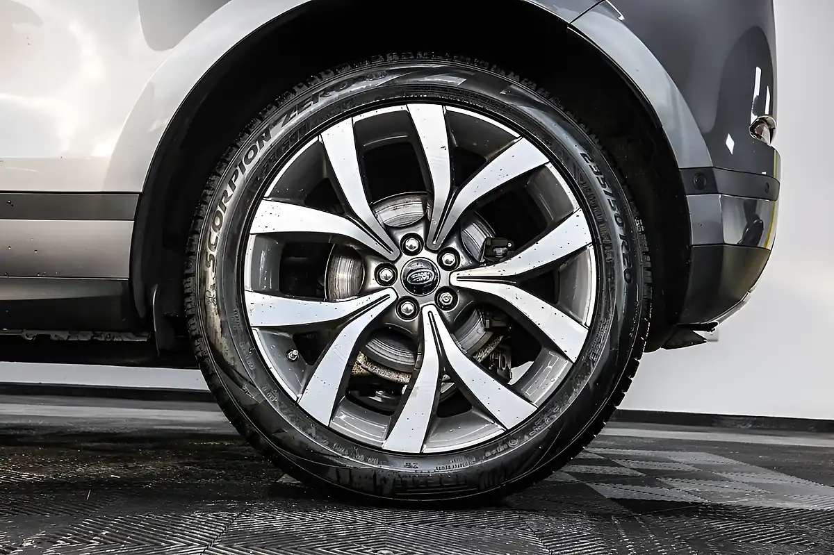 Used 2020 Land Rover Range Rover Evoque Hse Grey - Interior and Exterior details 19