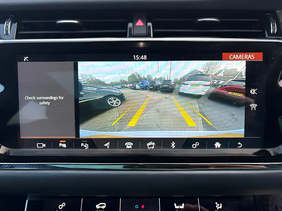 Used 2020 Land Rover Range Rover Evoque R-Dynamic Hse White - Interior and Exterior details 10