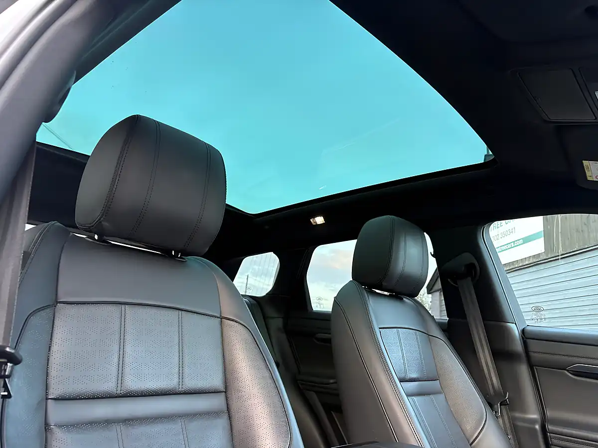 Used 2020 Land Rover Range Rover Evoque R-Dynamic Hse White - Interior and Exterior details 15