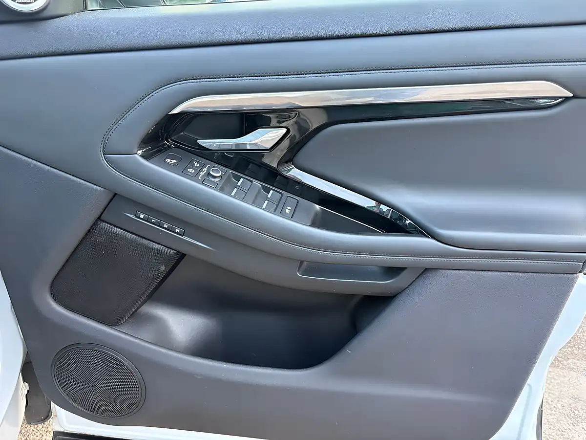 Used 2020 Land Rover Range Rover Evoque R-Dynamic Hse White - Interior and Exterior details 18