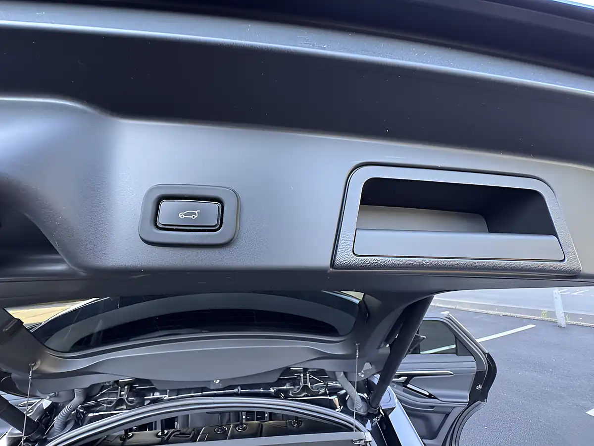 Used 2020 Land Rover Range Rover Evoque R-Dynamic S Black - Interior and Exterior details 15