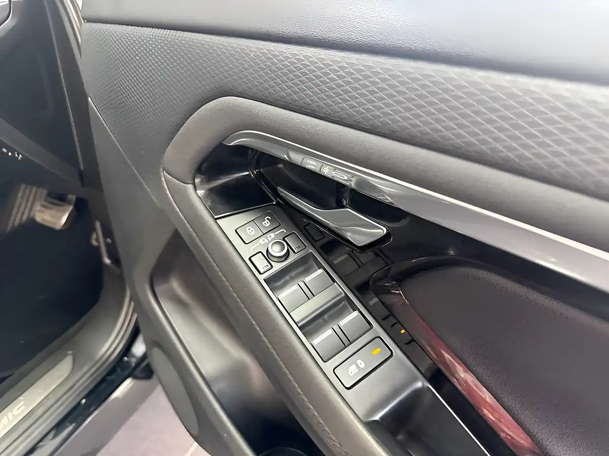 Used 2020 Land Rover Range Rover Evoque R-Dynamic S Black - Interior and Exterior details 15