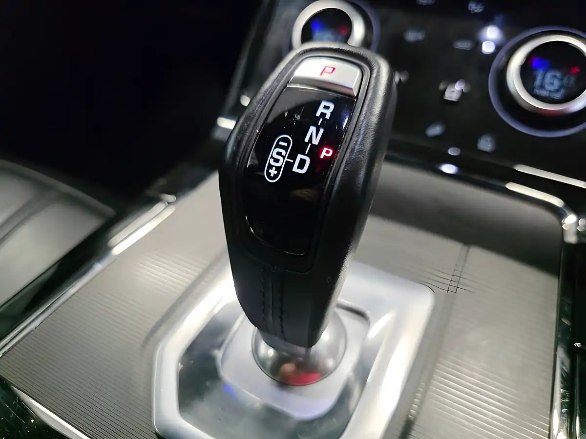 Used 2020 Land Rover Range Rover Evoque R-Dynamic S Grey - Interior and Exterior details 15
