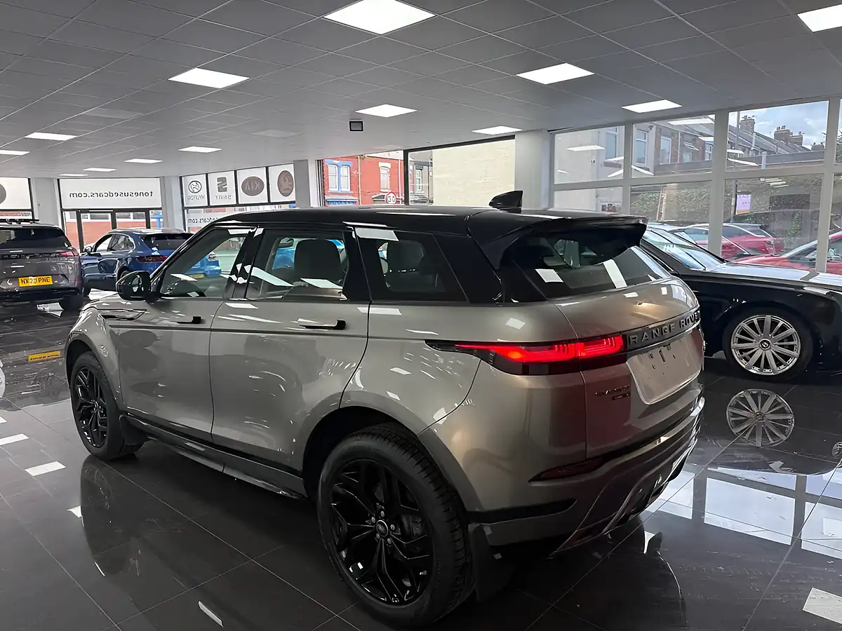 Used 2020 Land Rover Range Rover Evoque R-Dynamic S Silver - Interior and Exterior details 10