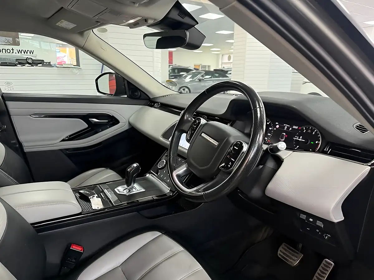 Used 2020 Land Rover Range Rover Evoque R-Dynamic S Silver - Interior and Exterior details 15