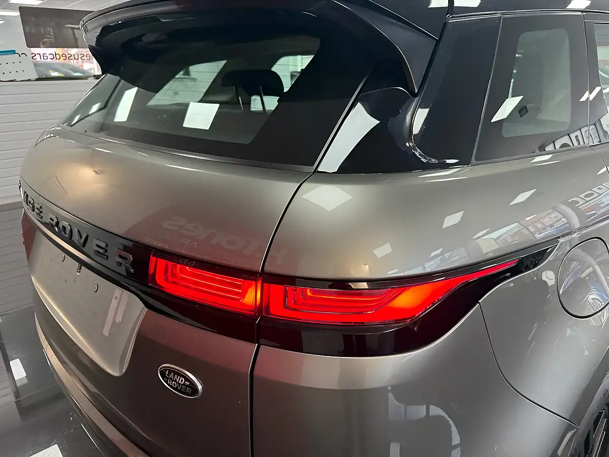 Used 2020 Land Rover Range Rover Evoque R-Dynamic S Silver - Interior and Exterior details 7