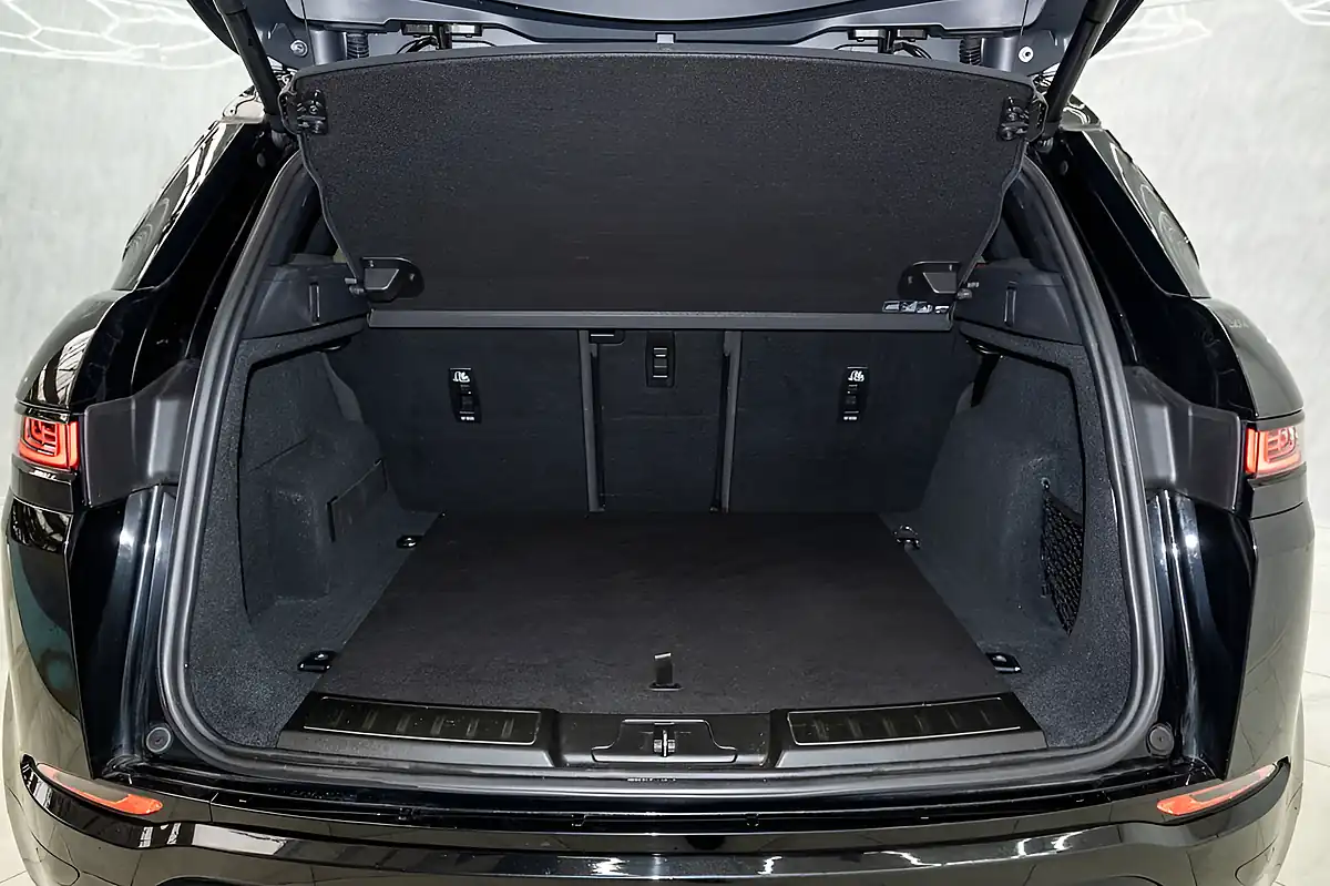 Used 2020 Land Rover Range Rover Evoque R-Dynamic Se Black - Interior and Exterior details 13