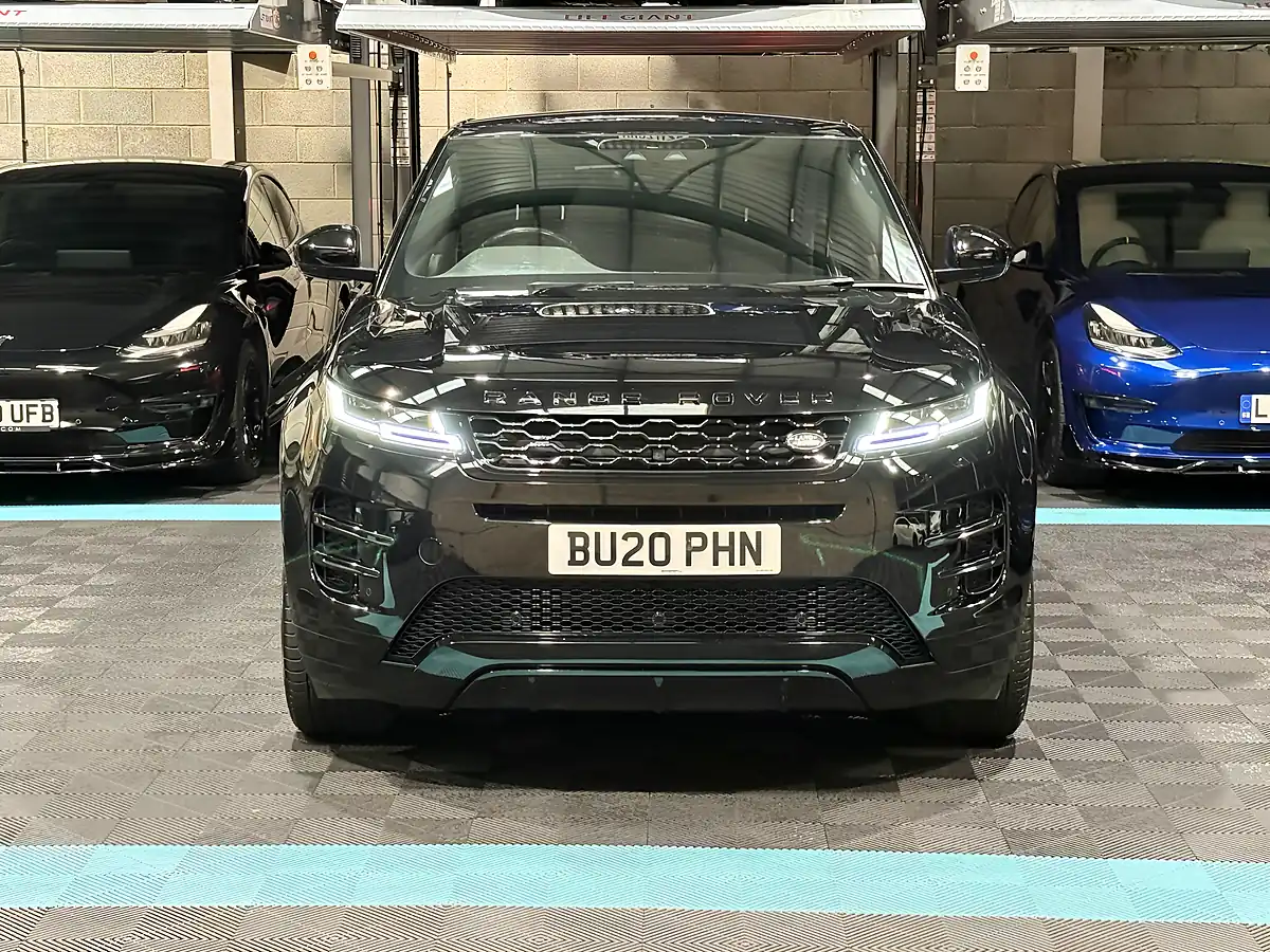 Used 2020 Land Rover Range Rover Evoque R-Dynamic Se Black - Interior and Exterior details 4