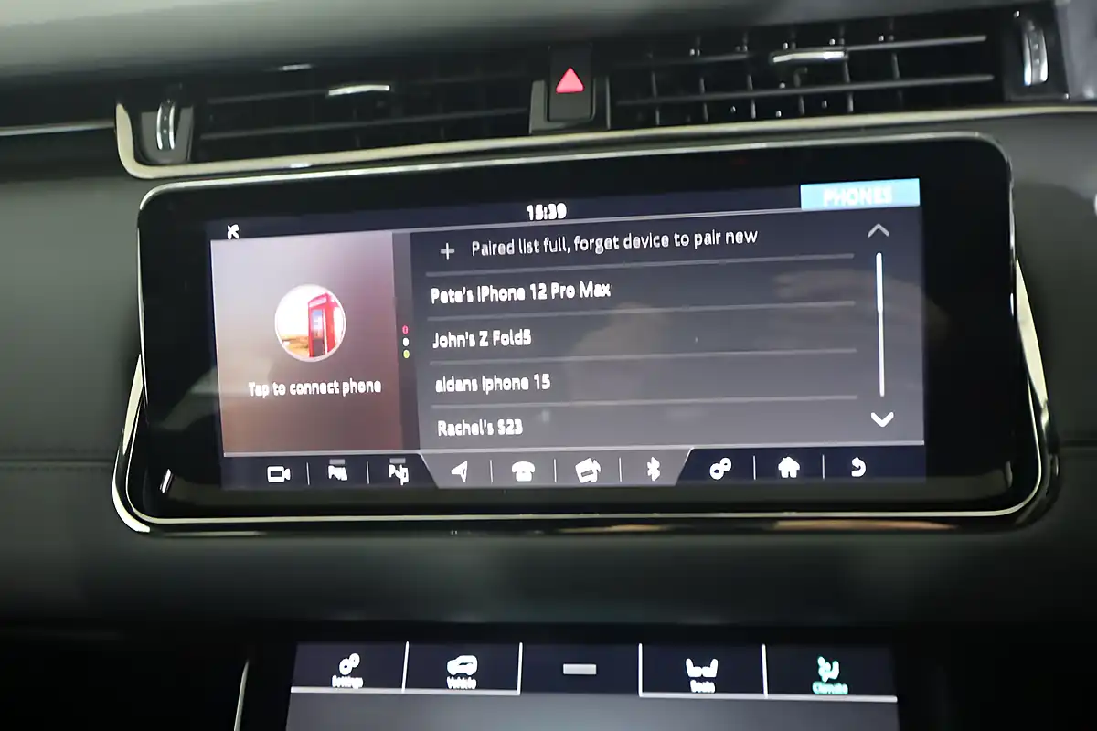 Used 2020 Land Rover Range Rover Evoque R-Dynamic Se Grey - Interior and Exterior details 15